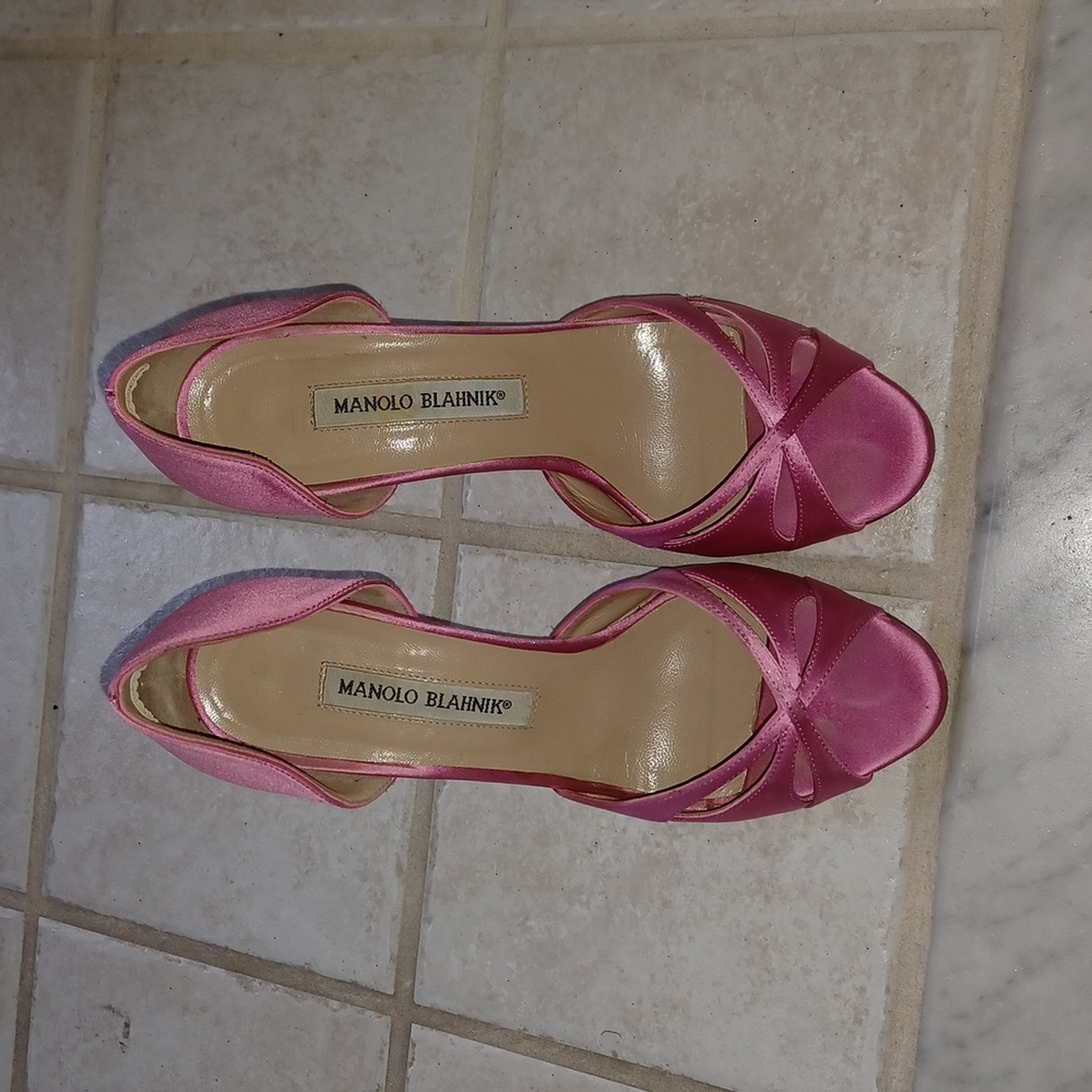 Manolo Blahnik Butterflop